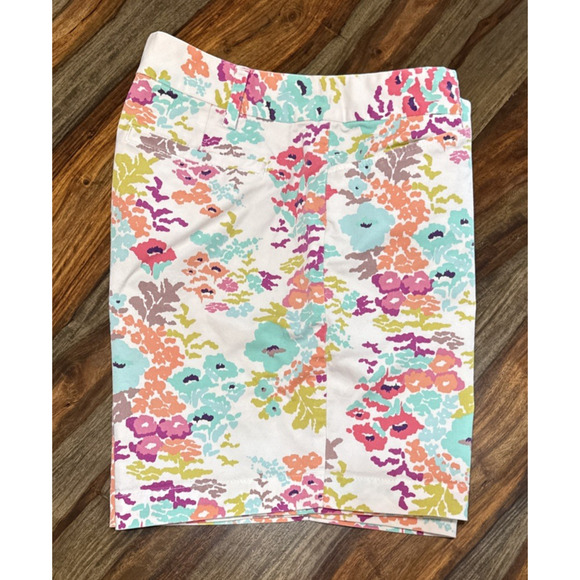 Lands End Comfort Mid Rise Short Floral print Mauve, Ivory, Aqua and Peach in Wo - Picture 12 of 13